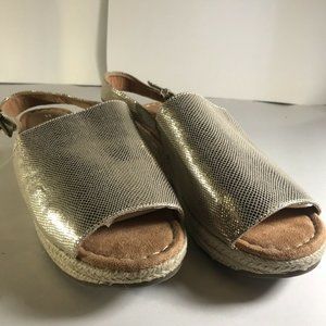 Women's Naturalizer Wedge SZ 9.5M Gold Metallic